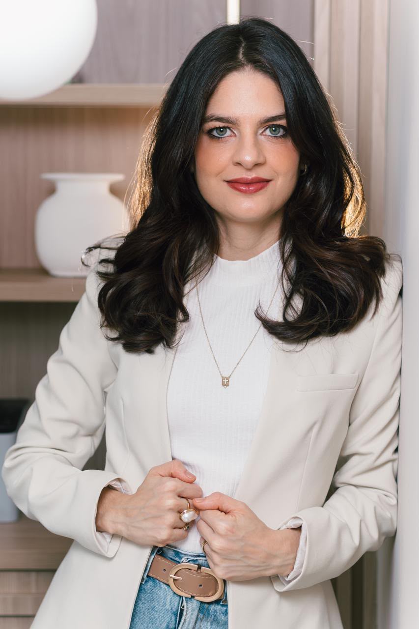 Dra. Ivana Melo